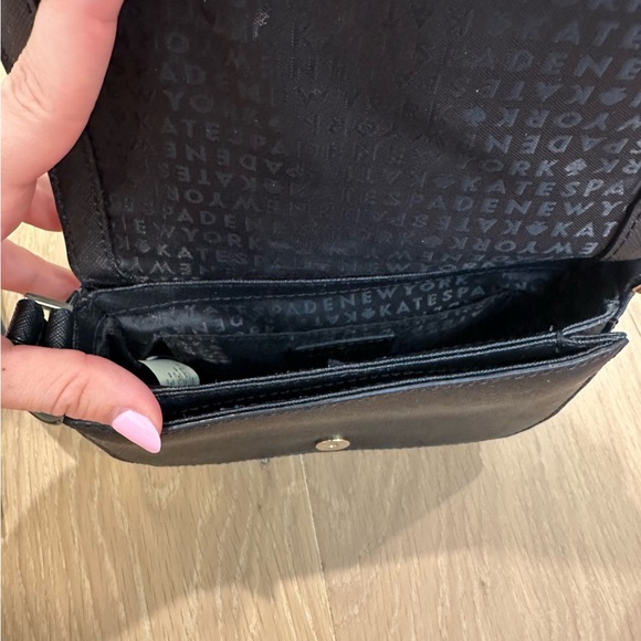 Kate Spade New York Black Hatch Leather Carsen Crossbody Bag Purse Small Gold - Picture 8 of 16